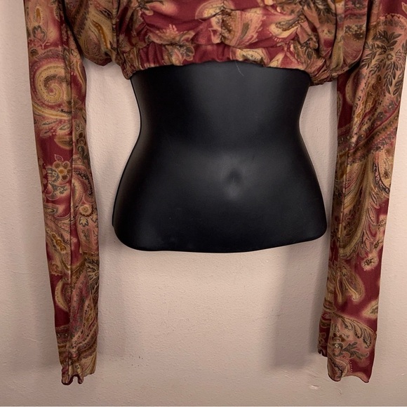 MEDIUM PAISLEY RUCHED LONG SLEEVE CROP TOP BURGUNDY BOHO HIPPIE - Picture 8 of 10